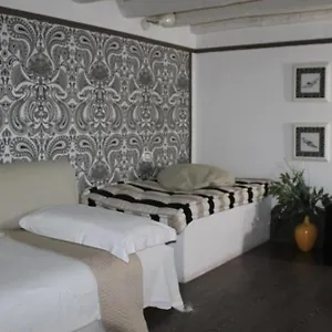 Degli Antiquari Bed and breakfast