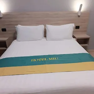 Miu 2* Milán
