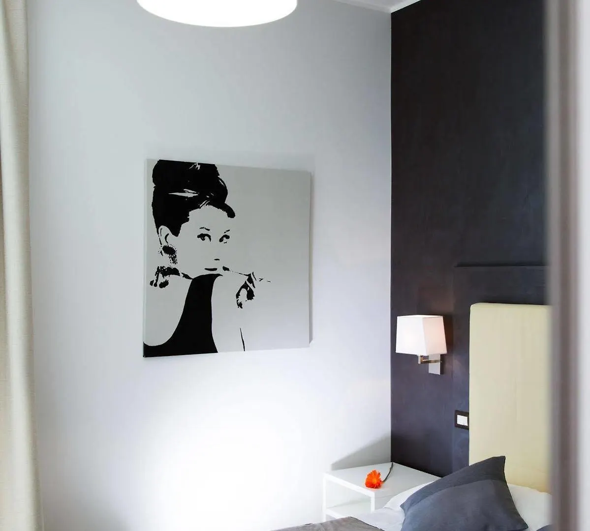 Modern Bnb Rome 2*,